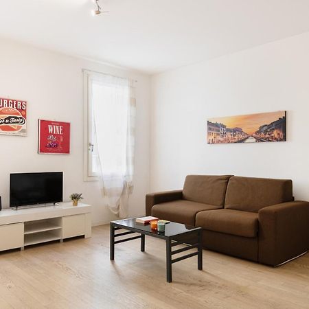 Apartament Easylife - Stile E Comfort Sui Navigli Mediolan Zewnętrze zdjęcie